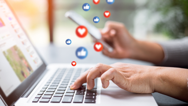 A woman is using social media to help promote her online course by tagging influencers